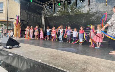 Wirbelwindkinder beim Jubiläum der Gesamtgemeinde
